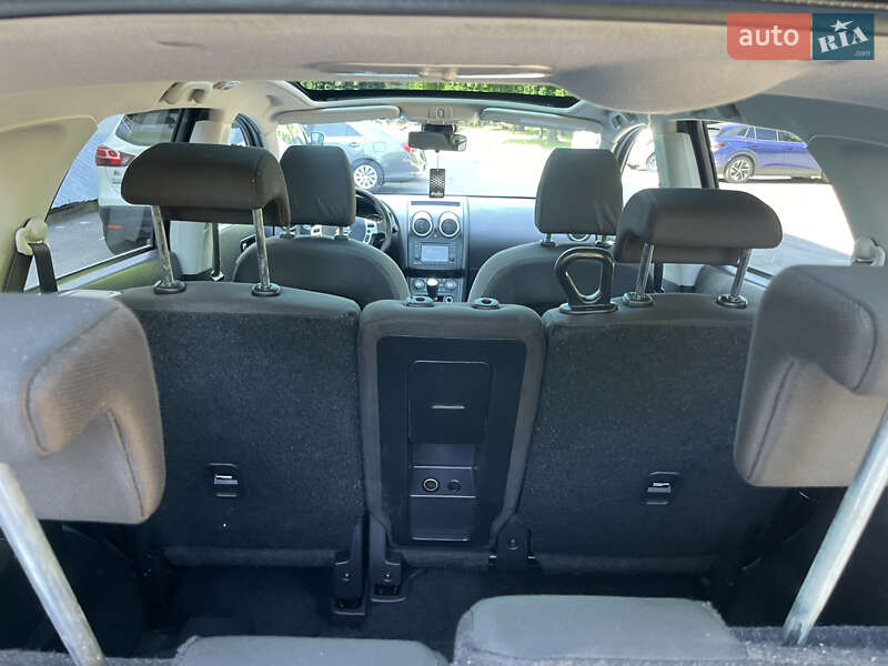 Позашляховик / Кросовер Nissan Qashqai+2 2011 в Рівному