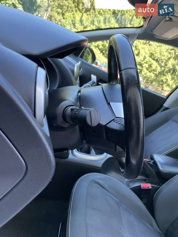 Позашляховик / Кросовер Nissan Qashqai+2 2011 в Рівному