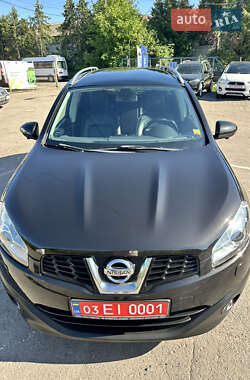 Позашляховик / Кросовер Nissan Qashqai+2 2013 в 