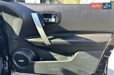 Позашляховик / Кросовер Nissan Qashqai+2 2013 в 