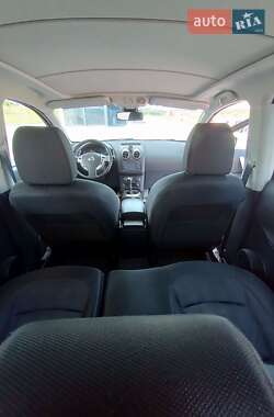 Позашляховик / Кросовер Nissan Qashqai+2 2010 в Львові