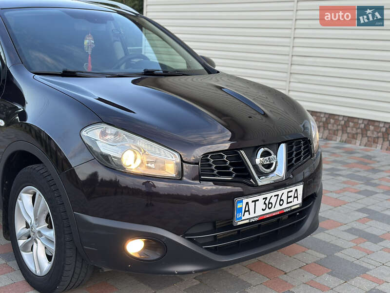 Позашляховик / Кросовер Nissan Qashqai+2 2010 в Івано-Франківську