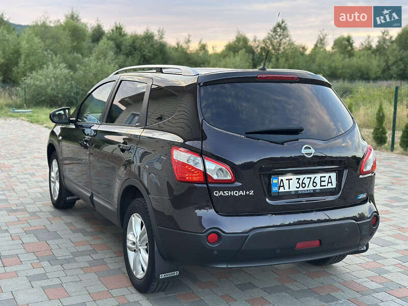 Позашляховик / Кросовер Nissan Qashqai+2 2010 в Івано-Франківську