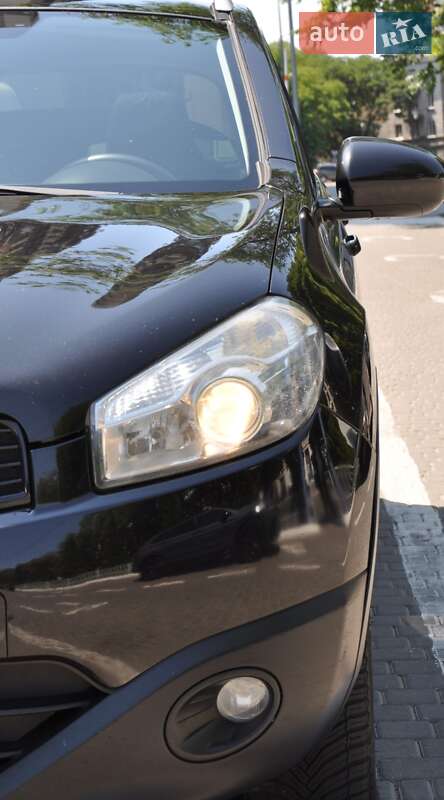 Внедорожник / Кроссовер Nissan Qashqai+2 2010 в Одессе