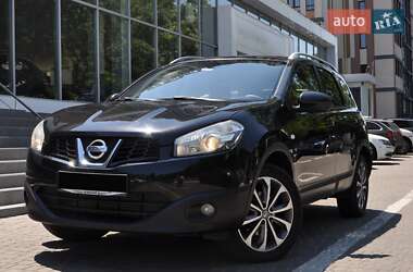 Внедорожник / Кроссовер Nissan Qashqai+2 2010 в Одессе
