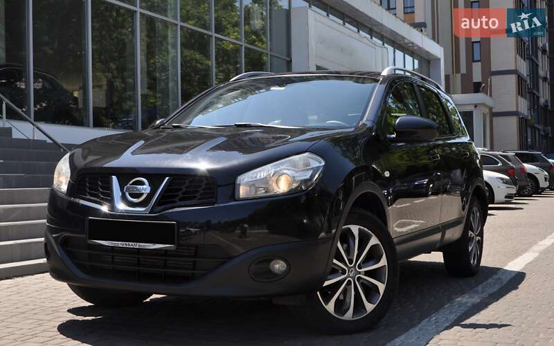 Nissan Qashqai+2 2010