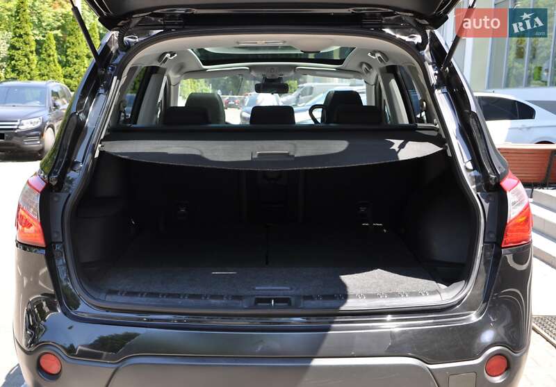 Внедорожник / Кроссовер Nissan Qashqai+2 2010 в Одессе