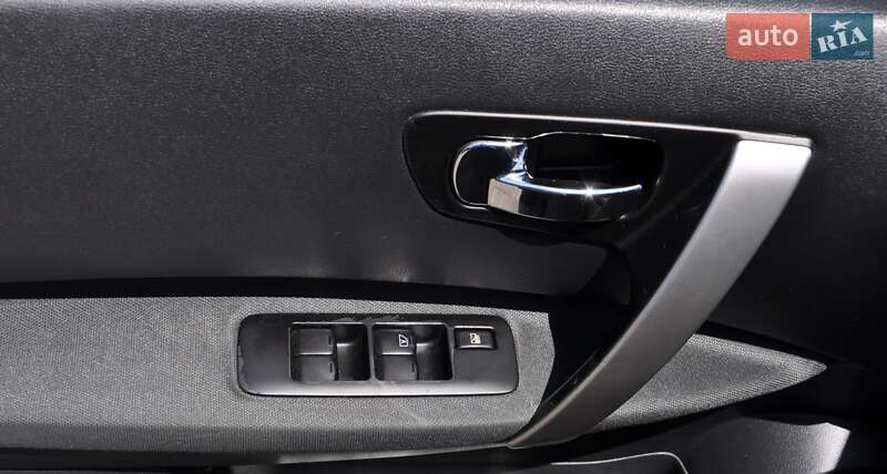 Внедорожник / Кроссовер Nissan Qashqai+2 2010 в Одессе