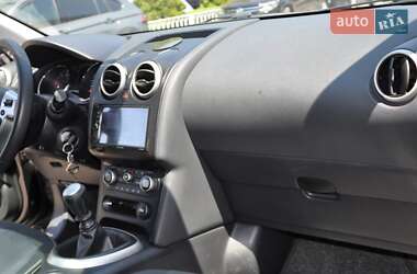 Внедорожник / Кроссовер Nissan Qashqai+2 2010 в 