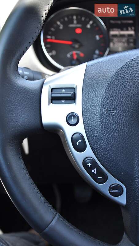 Внедорожник / Кроссовер Nissan Qashqai+2 2010 в Одессе