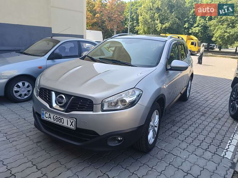 Nissan Qashqai+2 2011