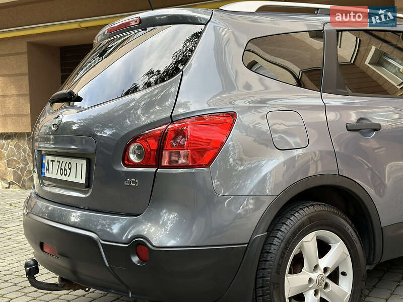 Позашляховик / Кросовер Nissan Qashqai+2 2009 в Івано-Франківську