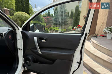Внедорожник / Кроссовер Nissan Qashqai+2 2013 в 