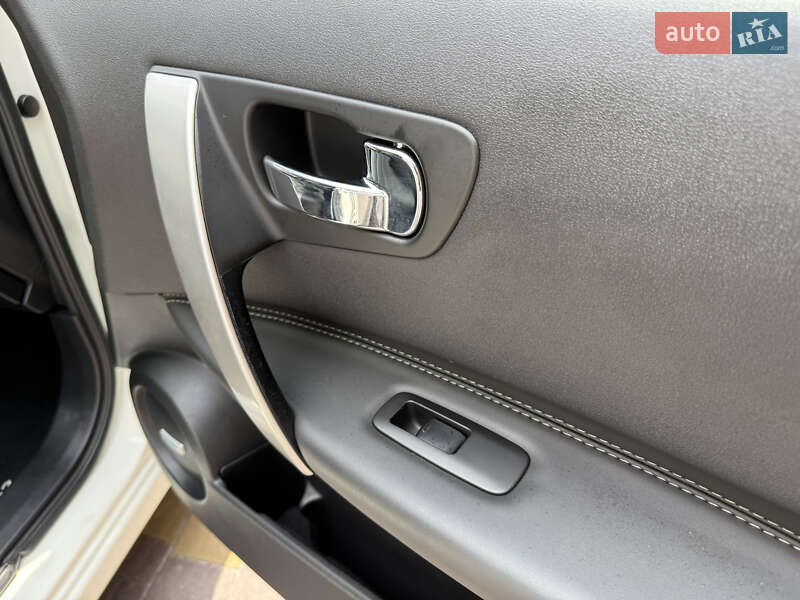 Внедорожник / Кроссовер Nissan Qashqai+2 2013 в Тернополе