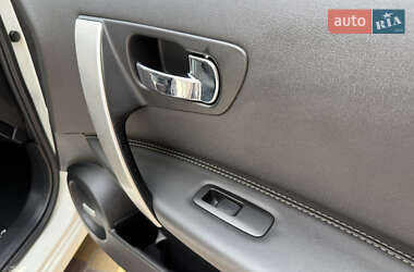 Внедорожник / Кроссовер Nissan Qashqai+2 2013 в 