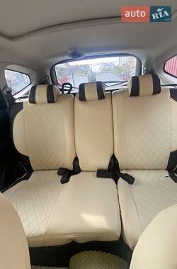 Внедорожник / Кроссовер Nissan Qashqai+2 2012 в 