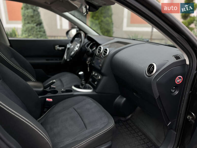 Внедорожник / Кроссовер Nissan Qashqai+2 2011 в Стрые