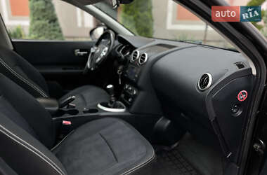 Внедорожник / Кроссовер Nissan Qashqai+2 2011 в 