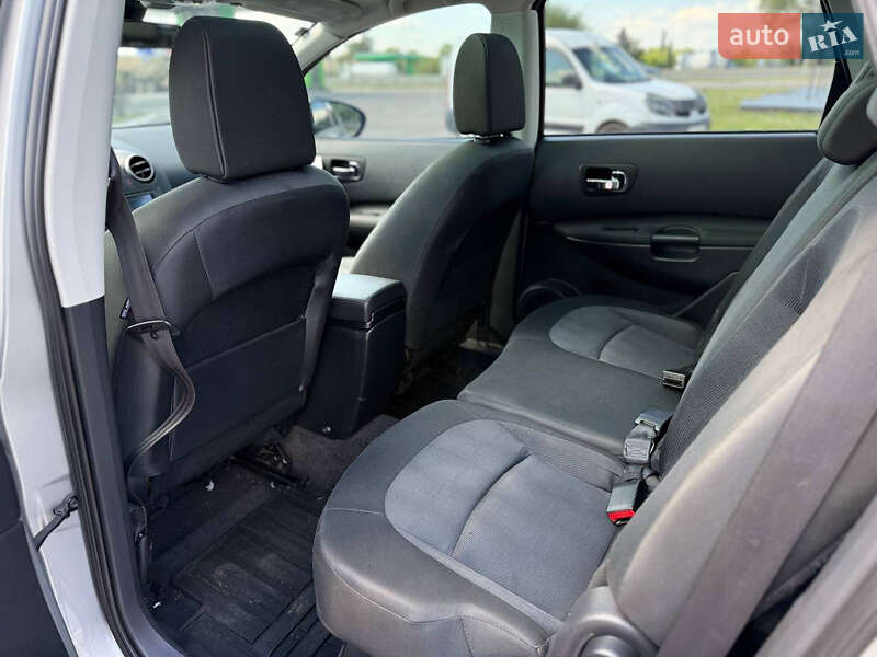 Внедорожник / Кроссовер Nissan Qashqai+2 2010 в Полтаве