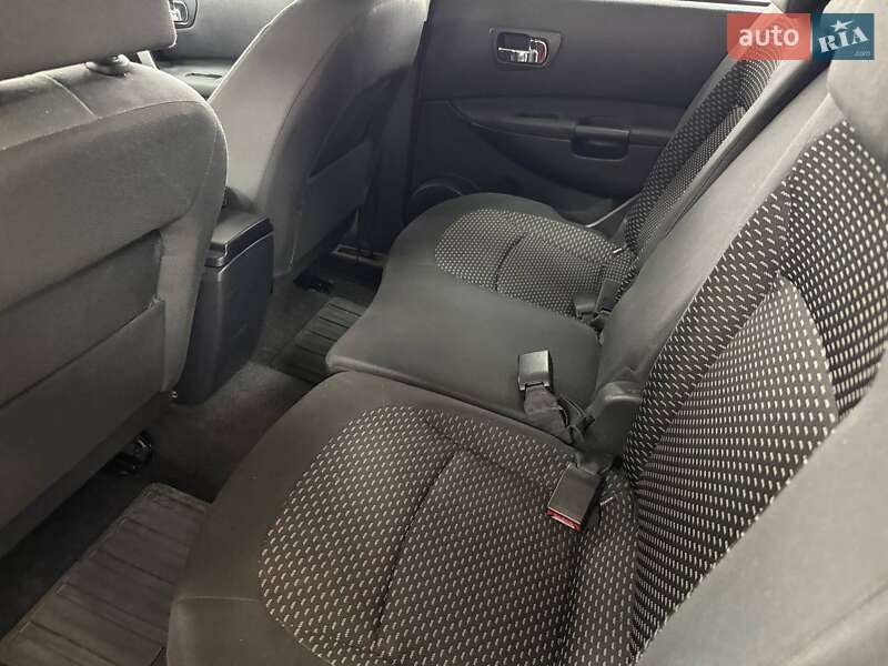 Внедорожник / Кроссовер Nissan Qashqai+2 2009 в Киеве