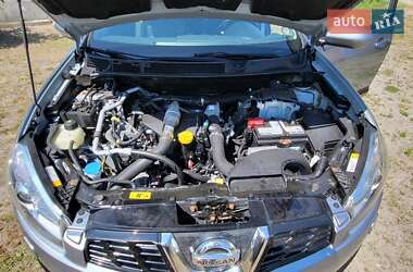 Внедорожник / Кроссовер Nissan Qashqai+2 2011 в 