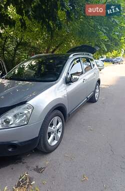 Позашляховик / Кросовер Nissan Qashqai+2 2009 в Львові
