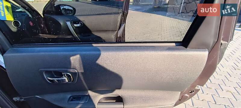 Внедорожник / Кроссовер Nissan Qashqai+2 2009 в Звягеле