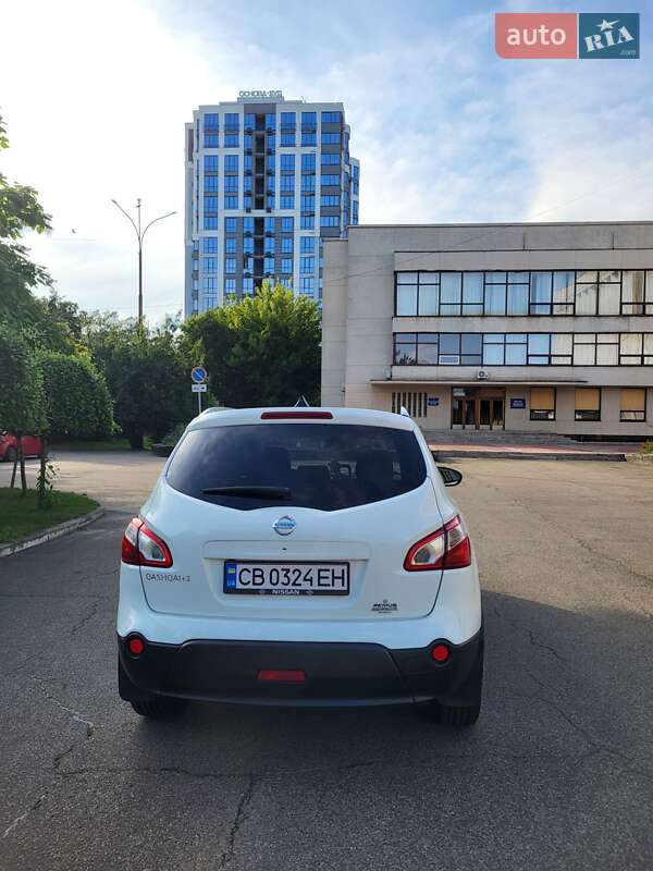 Позашляховик / Кросовер Nissan Qashqai+2 2011 в Чернігові фото 10 Позашляховик / Кросовер Nissan Qashqai+2 2011 в Чернігові