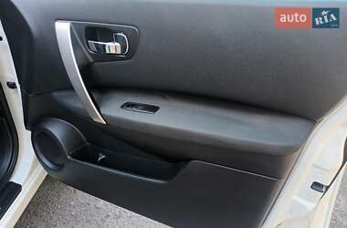 Внедорожник / Кроссовер Nissan Qashqai+2 2010 в 