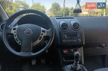 Внедорожник / Кроссовер Nissan Qashqai+2 2010 в 