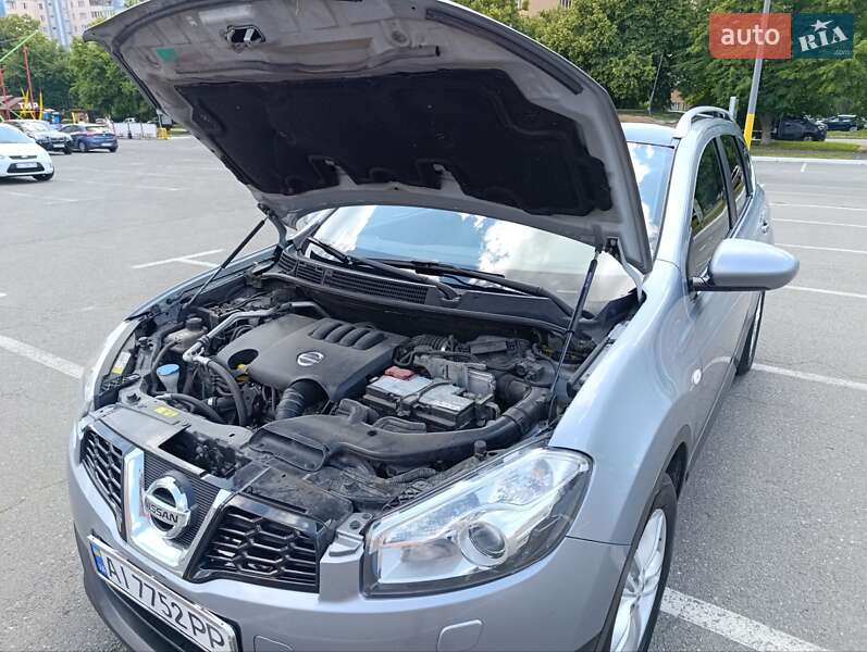 Внедорожник / Кроссовер Nissan Qashqai+2 2010 в Киеве