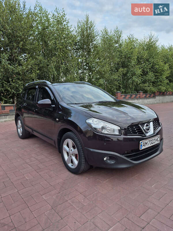 Nissan Qashqai+2 2011