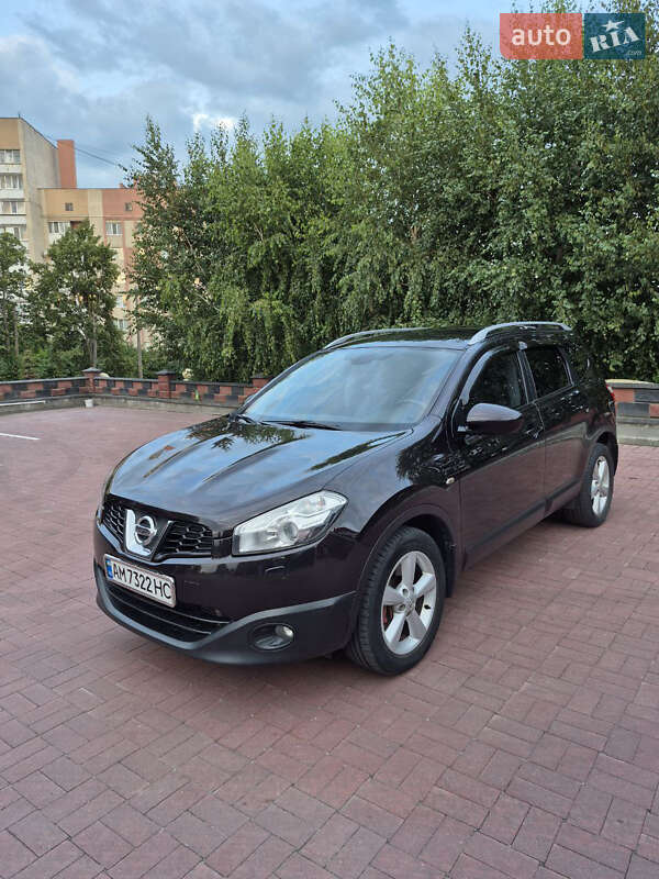 Внедорожник / Кроссовер Nissan Qashqai+2 2011 в Ровно