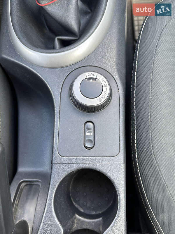 Внедорожник / Кроссовер Nissan Qashqai+2 2012 в Белогородке