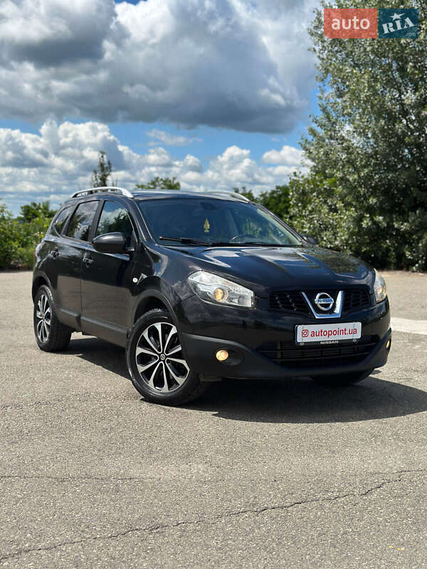 Внедорожник / Кроссовер Nissan Qashqai+2 2012 в Белогородке