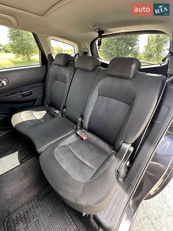 Внедорожник / Кроссовер Nissan Qashqai+2 2012 в Белогородке