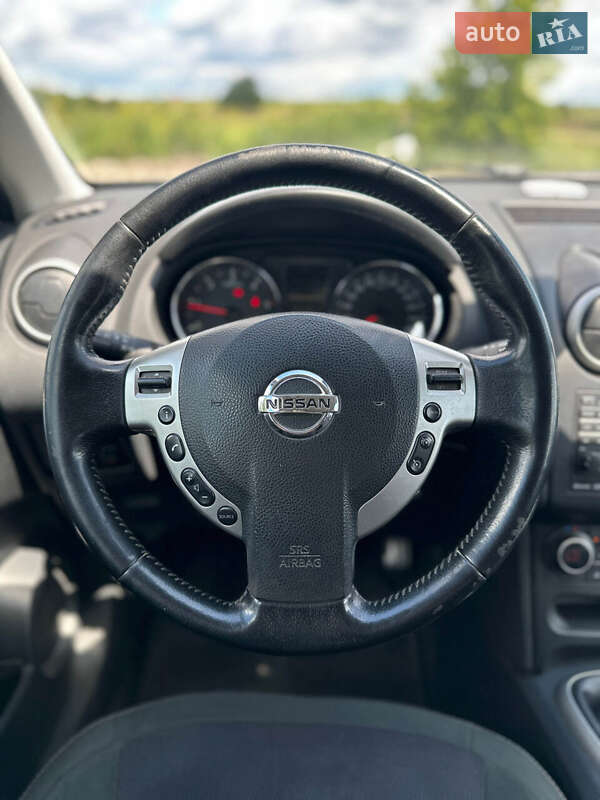 Внедорожник / Кроссовер Nissan Qashqai+2 2012 в Белогородке