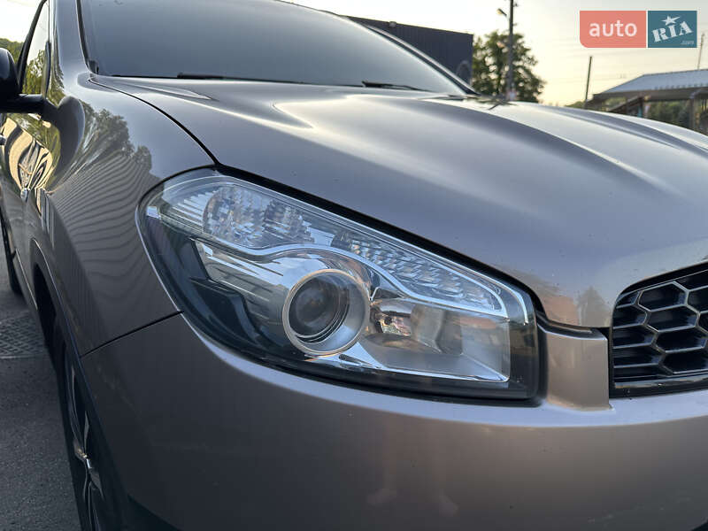 Внедорожник / Кроссовер Nissan Qashqai+2 2013 в Полтаве