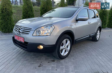 Позашляховик / Кросовер Nissan Qashqai+2 2010 в Рівному