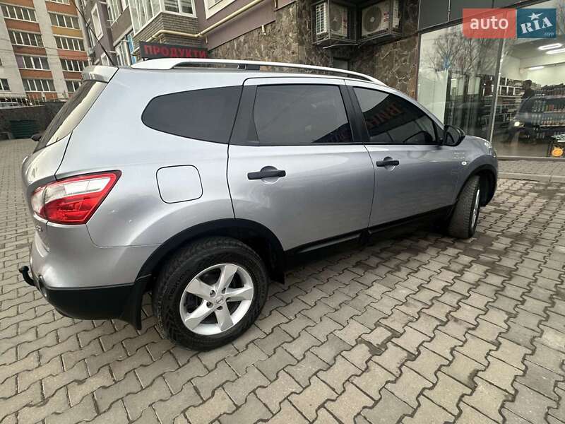 Внедорожник / Кроссовер Nissan Qashqai+2 2013 в Хмельницком
