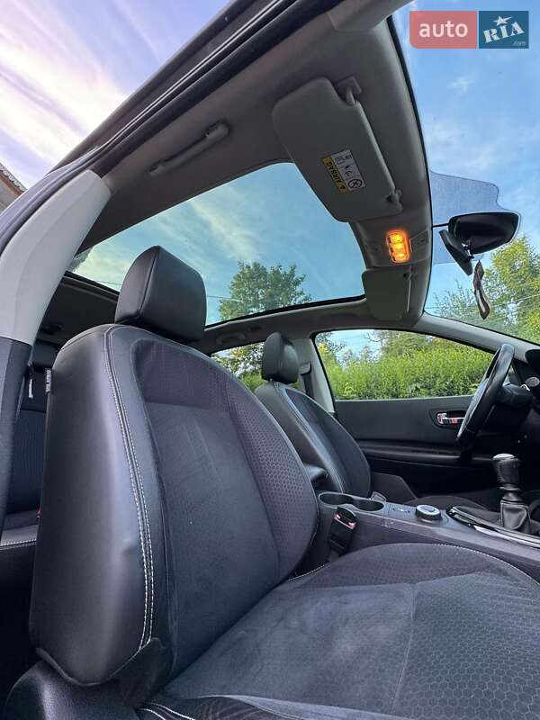 Позашляховик / Кросовер Nissan Qashqai+2 2013 в Косові