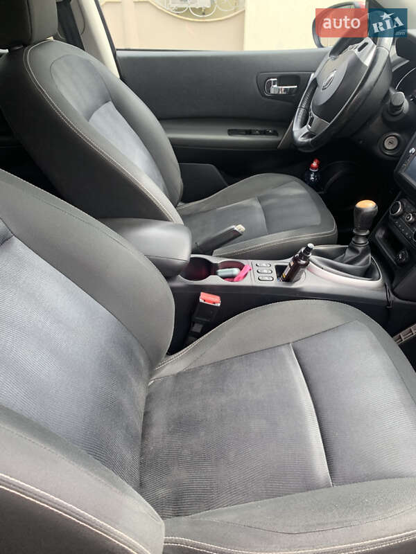 Внедорожник / Кроссовер Nissan Qashqai+2 2011 в Луцке