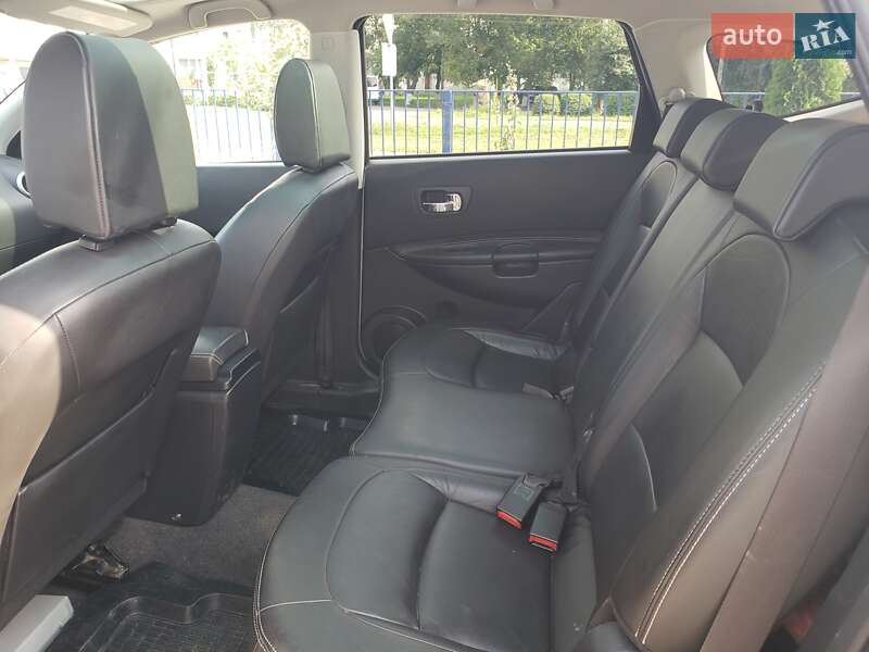 Внедорожник / Кроссовер Nissan Qashqai+2 2010 в Староконстантинове