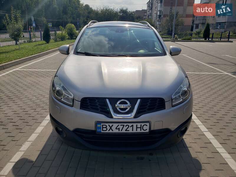 Внедорожник / Кроссовер Nissan Qashqai+2 2010 в Староконстантинове