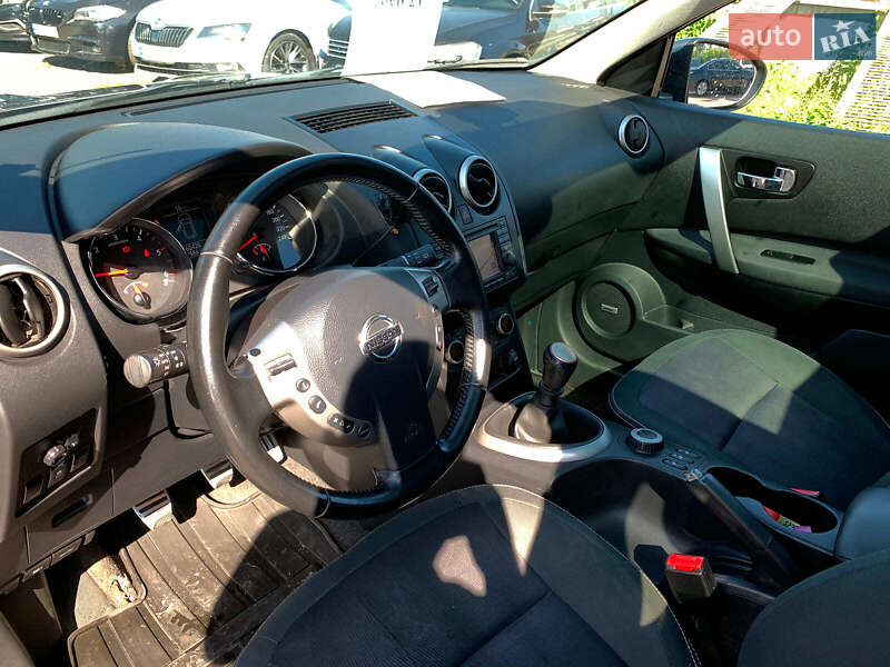Позашляховик / Кросовер Nissan Qashqai+2 2012 в Вінниці