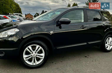 Внедорожник / Кроссовер Nissan Qashqai+2 2011 в 