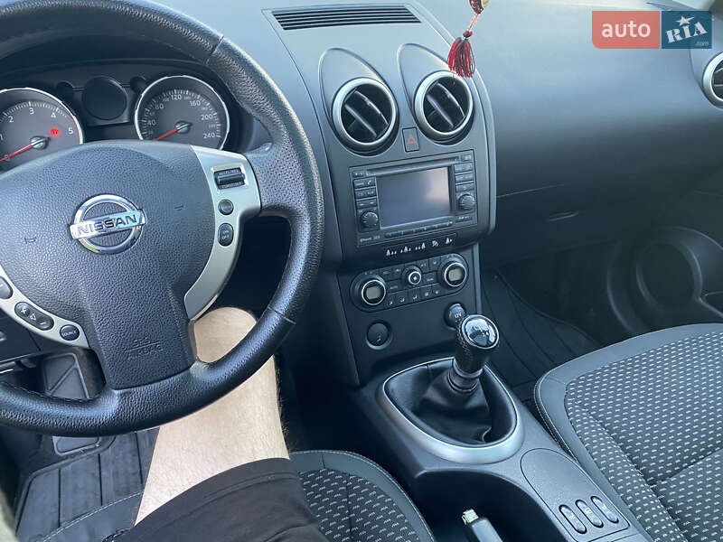 Внедорожник / Кроссовер Nissan Qashqai+2 2010 в Маневичах
