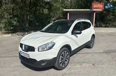Позашляховик / Кросовер Nissan Qashqai+2 2011 в Києві