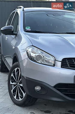 Позашляховик / Кросовер Nissan Qashqai+2 2013 в 