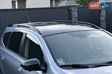 Позашляховик / Кросовер Nissan Qashqai+2 2013 в 